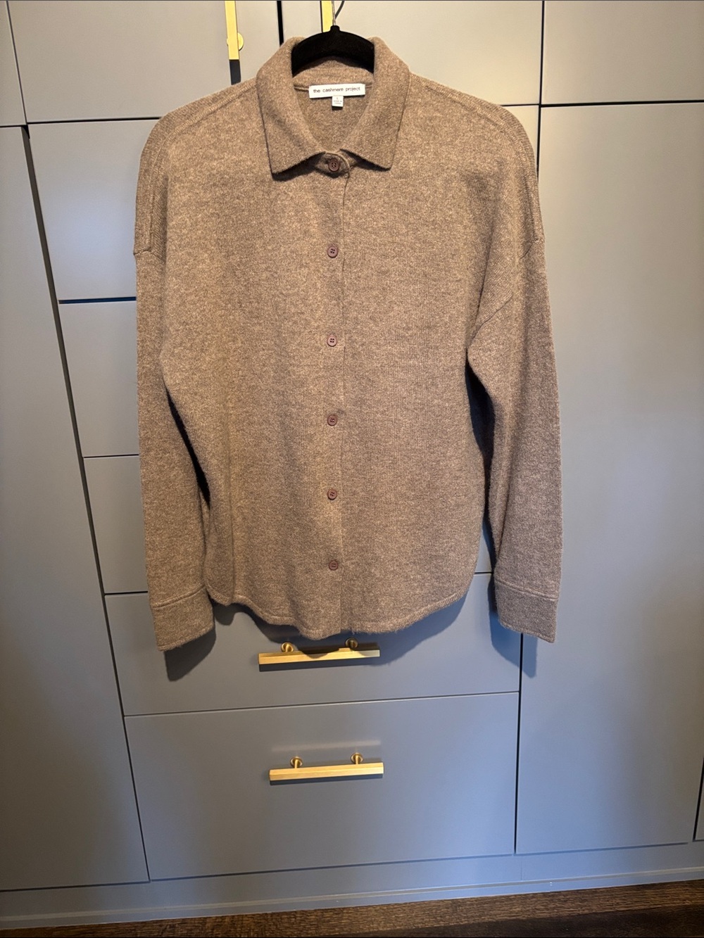 Beautiful cashmere shirt size L, but fits more like a medium